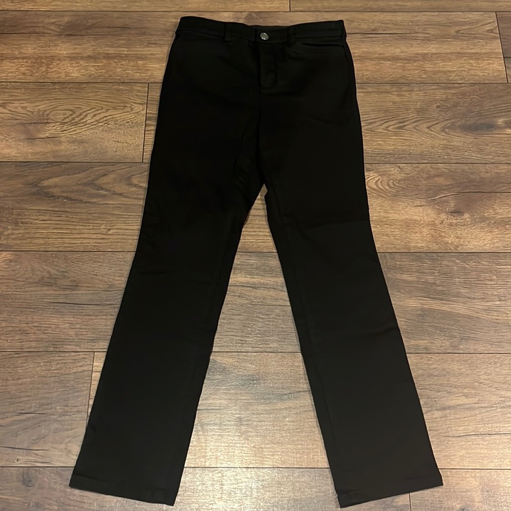 Signature slimming by Christopher and banks size 4